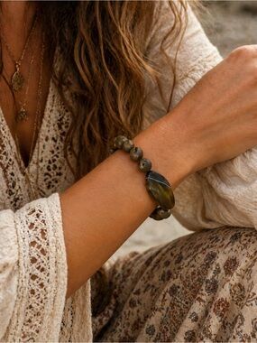 Brown Druzy Agate Beaded Bracelet 6 3/4”